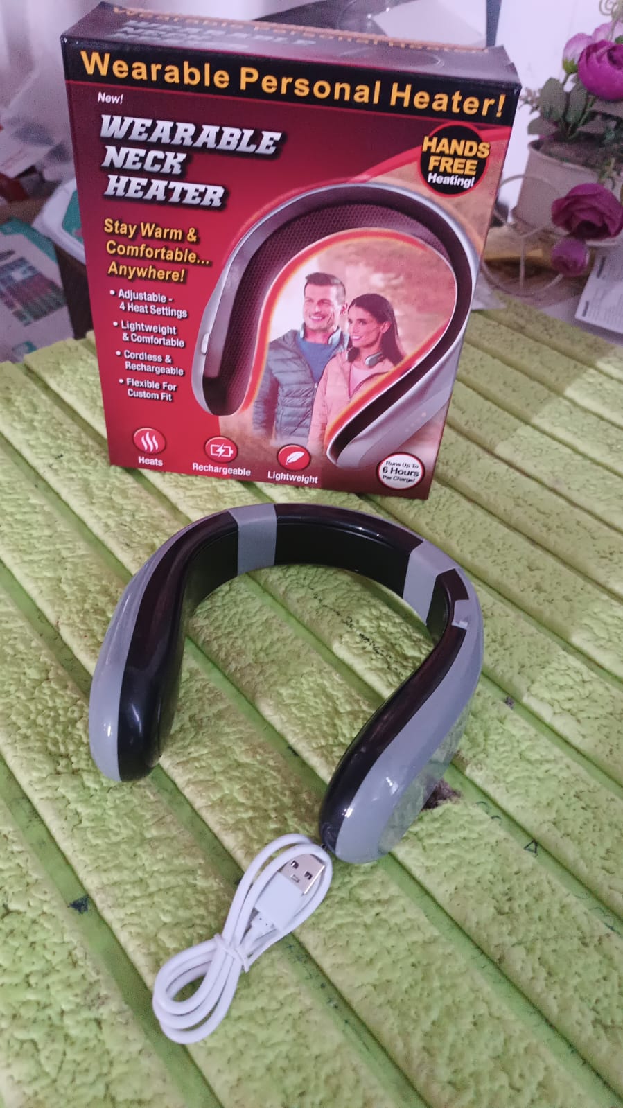 Wearable Neck Heater | Rechargeable Hands-Free Personal Neck Warmer | Adjustable 4 Heat Settings, Lightweight & Comfortable Heater