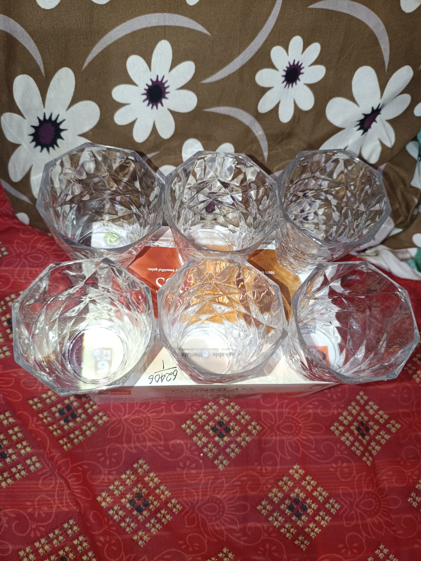 TRANSPARENT Crystal GLASS