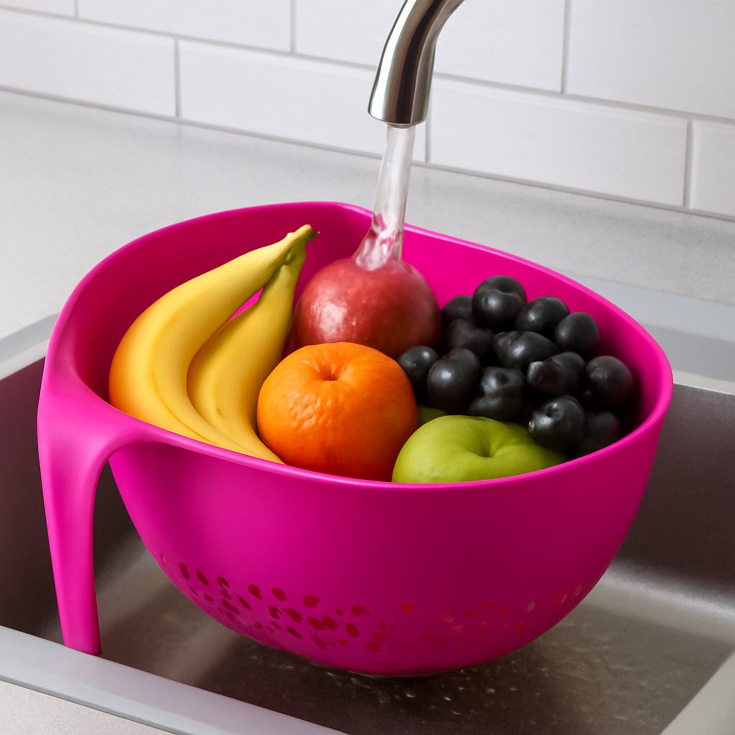 Supermom Plastic Premium Multipurpose Triangular Kitchen Colander (1 Pc)